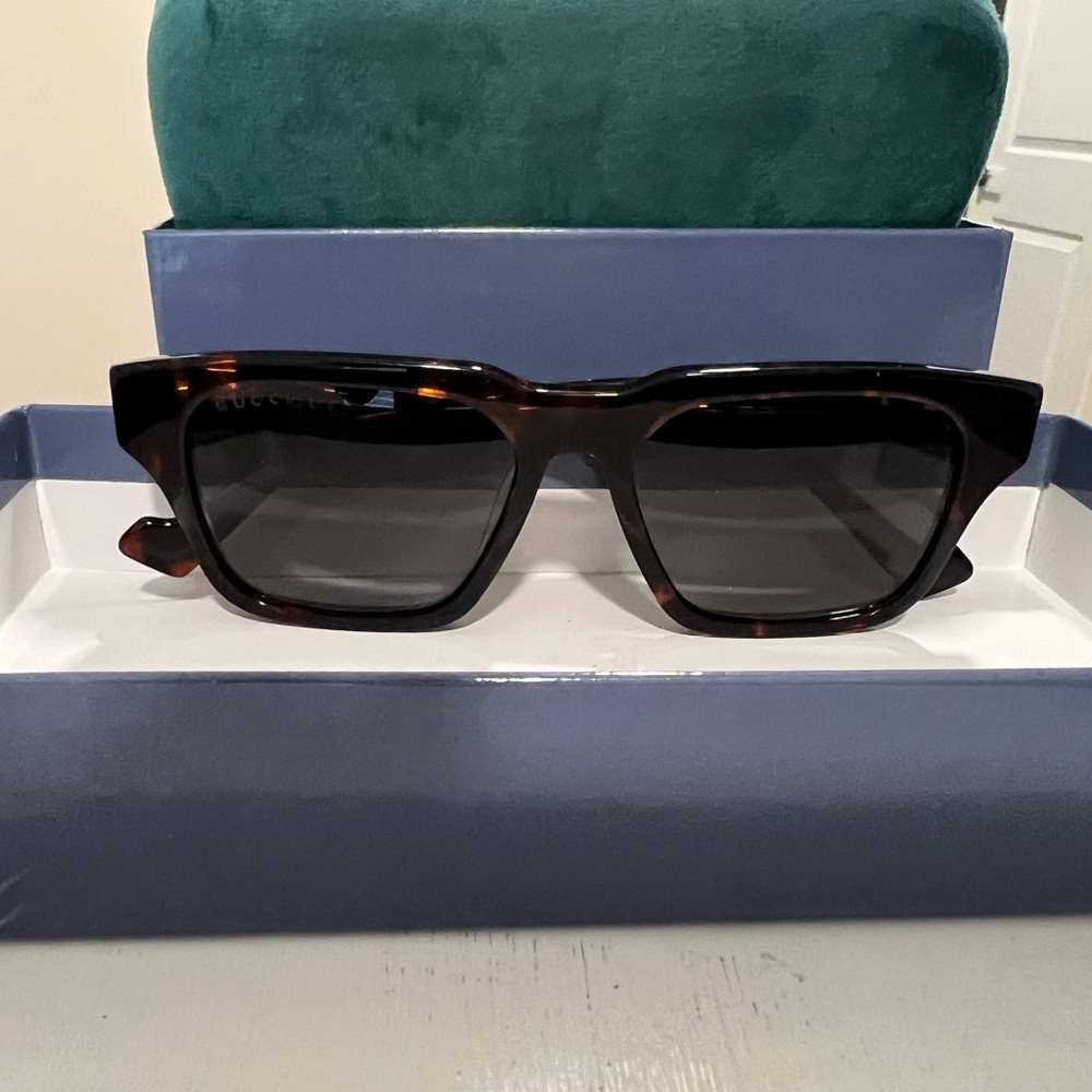 Gucci Brown Tortoiseshell Sunglasses